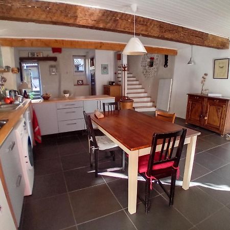Maison De Village Bourdeaux Exteriör bild